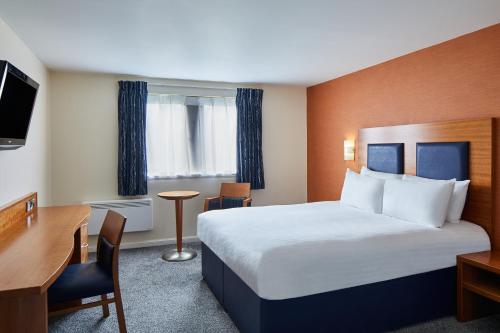 Leonardo Inn Aberdeen Airport - Best Hotels with Airport Shuttle Service in Scotland