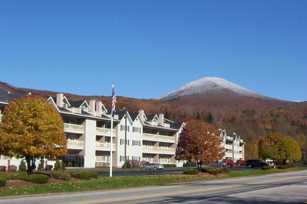 Nordic Inn Condominium Resort - Best Pool Hotels in New Hampshire