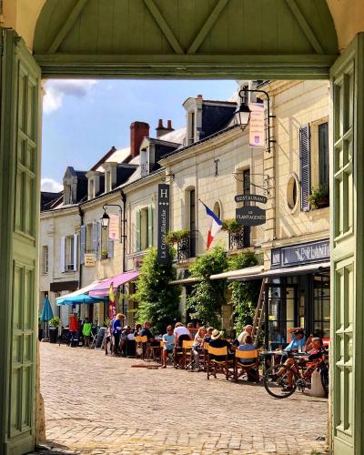 Logis Hotel La Croix Blanche Fontevraud - Best Hotels in Fontevraud L'Abbaye