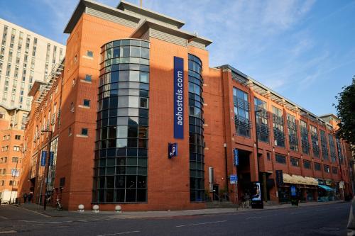 Novotel Manchester Centre - Best Pet-Friendly Hotels in Manchester