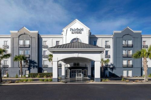 Fairfield Inn & Suites by Marriott Charleston North/Ashley Phosphate - Best Value Hotels in South Carolina