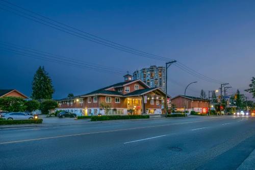 Econo Lodge Inn & Suites - Best Pool Hotels in Murfreesboro, TN