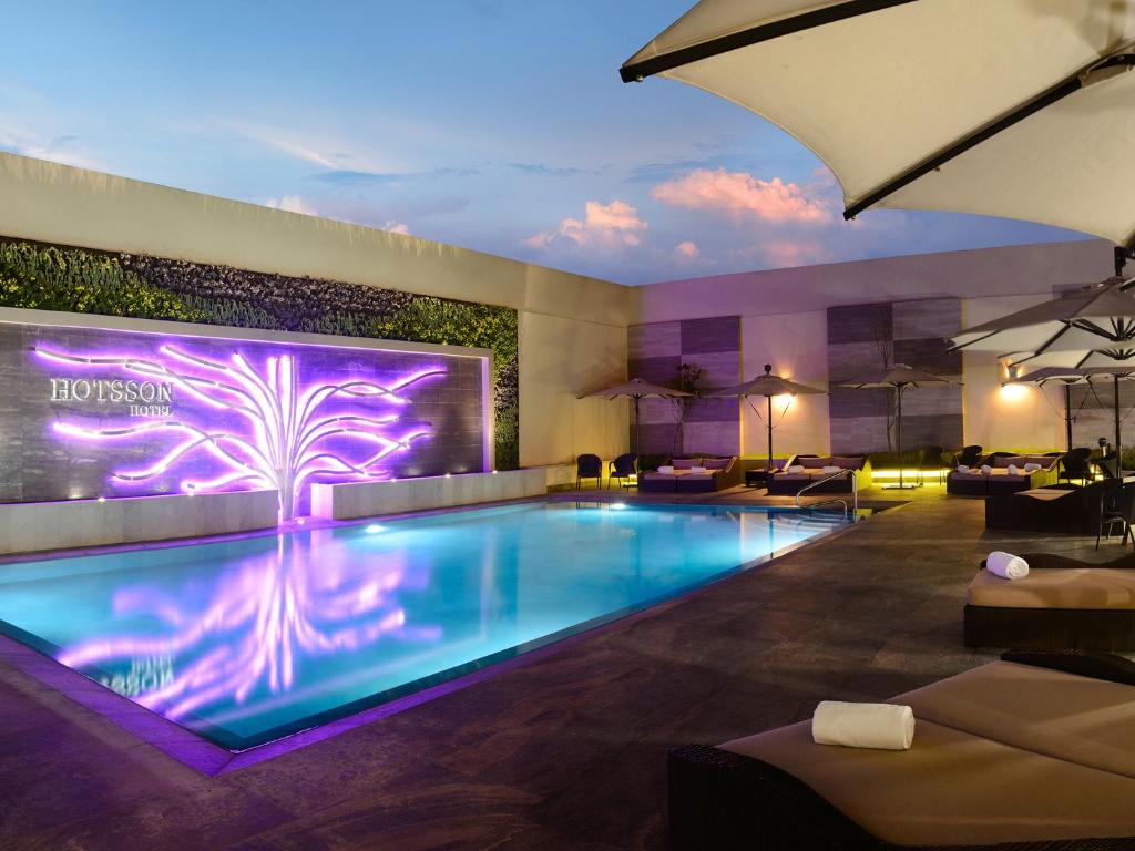 HS HOTSSON Hotel Irapuato - Best Pool Hotels in Mexico City & Central Mexico