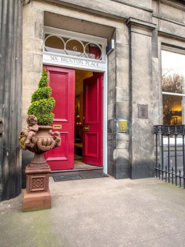 Six Brunton Place Guest House - Best Hotels in Edinburgh