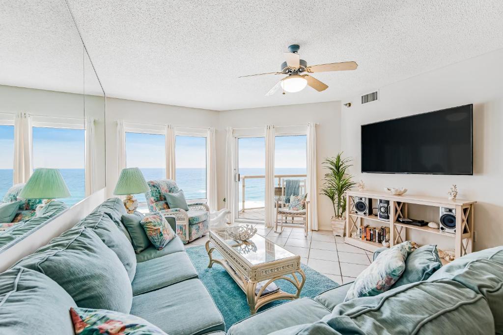 Beachy Beaut at Emerald Isle - Best Spa Hotels in Pensacola, FL