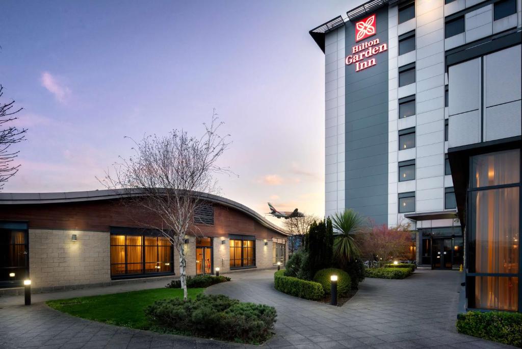 Hilton Garden Inn London Heathrow Airport - Best Hilton Garden Inn Hotels in England