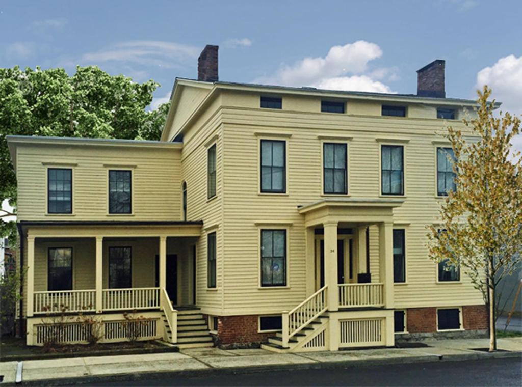 Inn at 34 - Best Hotels in Hudson