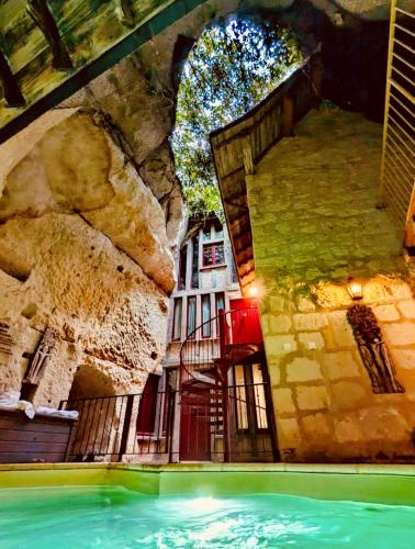 Logis Demeure de la Vignole - Best Hotels in Loire Valley