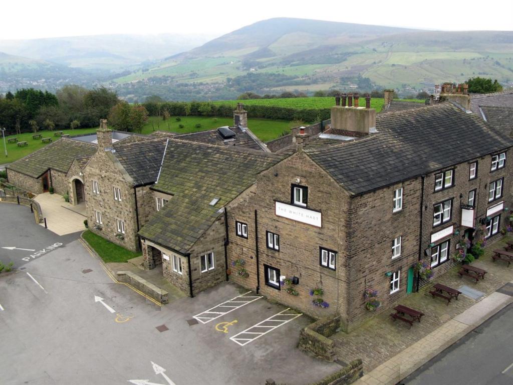 The White Hart at Lydgate - Best Hotels in Manchester
