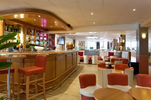 Geographotel Paris-Roissy CDG Airport - Best Hotels with Airport Shuttle Service in Paris