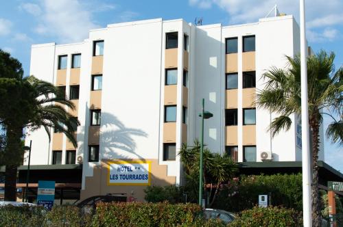 Hotel les Tourrades - Best Parking Hotels in Cannes
