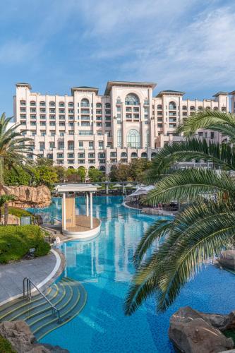 Lotte Hotel Jeju - Best Hotels with Airport Shuttle Service in South Korea