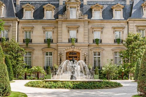 Saint James Paris - Paris Hotels with Parking