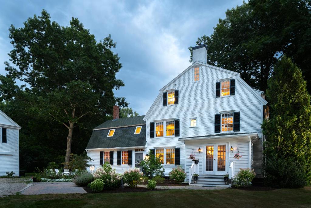 Waldo Emerson Inn - Best Hotels in Maine