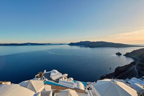 Katikies Santorini - The Leading Hotels Of The World - Best Parking Hotels in Santorini