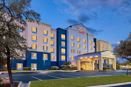 Fairfield Inn and Suites by Marriott San Antonio Northeast / Schertz / RAFB
