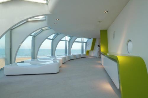 i-Suite Hotel
