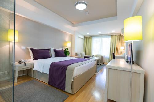 Hotel M - Best Parking Hotels in Belgrade