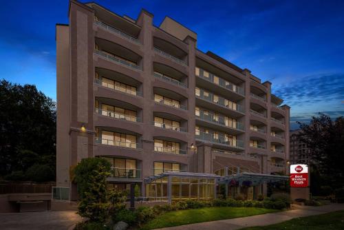 Best Western PLUS Inner Harbour Hotel - Best Pool Hotels in Victoria & Vancouver Island