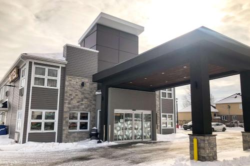 Sleep Inn & Suites Quebec City East - Best Hotels with Free Breakfast in Quebec City