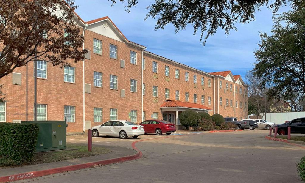 MainStay Suites Addison-Dallas