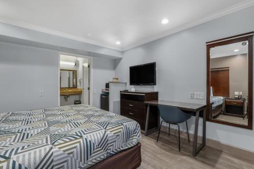 Motel 6 Carlsbad, Ca- North - Best Pet-Friendly Hotels in Carlsbad, CA