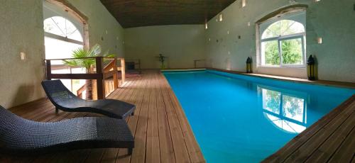 Moulin De Jouenery Et Spa - Best Hotels in Auvergne