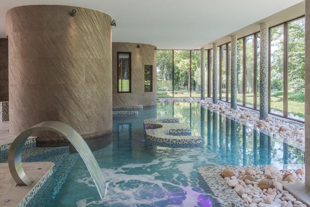 Château De Massillan - Best Hotels in Nyons