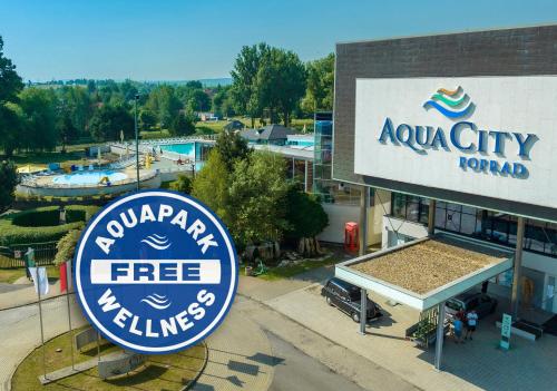 Hotel AquaCity Mountain View - Best Pool Hotels in Slovakia