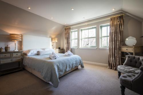 Canowindra - Best Hotels Skye