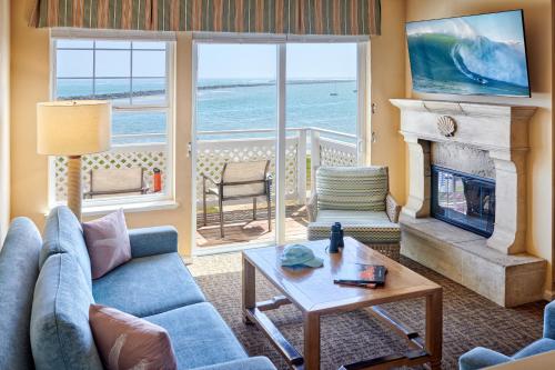 Beach House Half Moon Bay - Best Beach Hotels in California