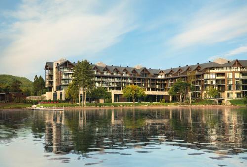 Entourage sur-le-Lac - Best Pool Hotels in Quebec