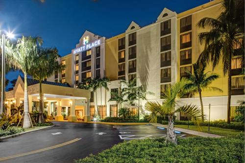 Hyatt Place Fort Lauderdale Cruise Port & Convention Center - Best Hotels with Free Breakfast in Fort Lauderdale, FL