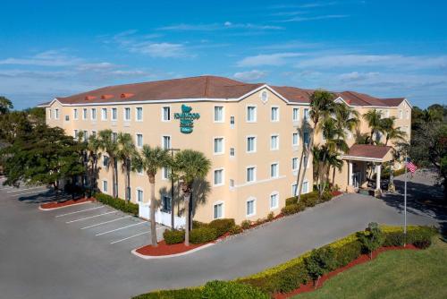 Homewood Suites by Hilton Bonita Springs, FL - Best Hotels with Free Breakfast in Naples, FL