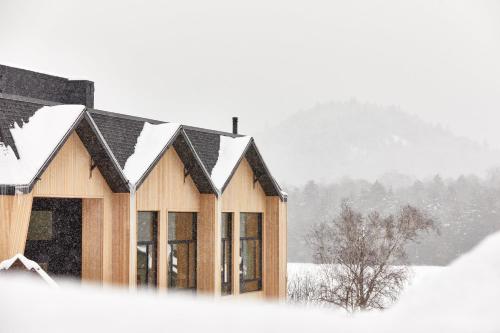 Bluebird Lake Placid - Best Hotels in Lake Placid