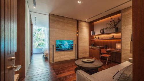 Villa 32 (Guests must be 16+)