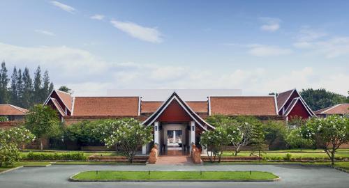 Sukhothai Heritage Resort - Best Hotels with Airport Shuttle Service in Thailand