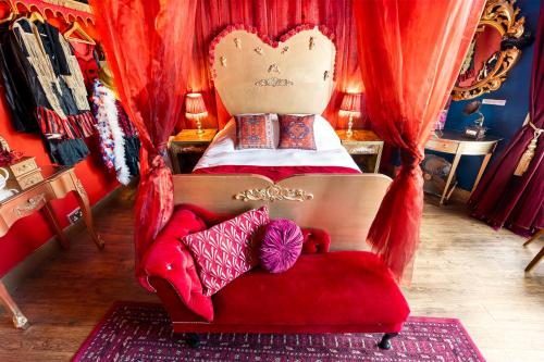 Hotel Pelirocco - Unusual UK Hotels