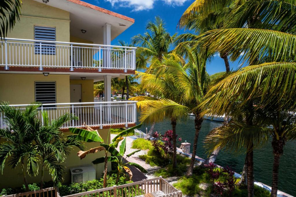Marina Del Mar Resort and Marina - Best Parking Hotels in Key Largo, FL