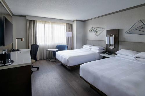Detroit Marriott Troy - Best Pool Hotels in Michigan