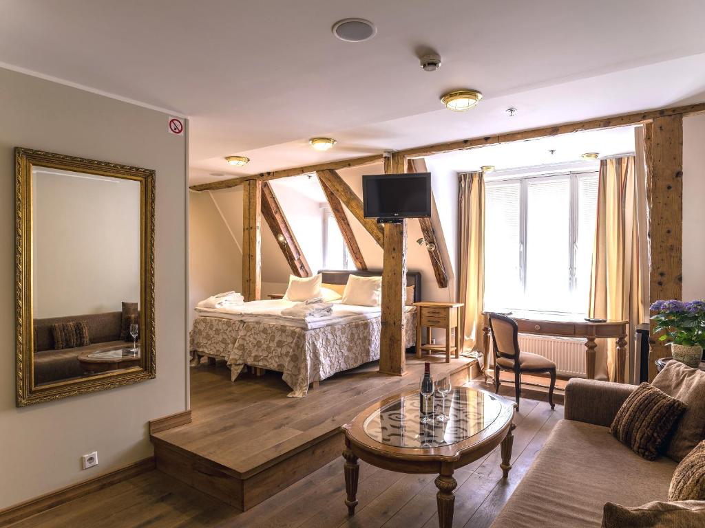 CRU Hotel - Best Hotels in Tallinn