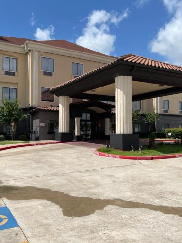Spark Suites Hobby Airport