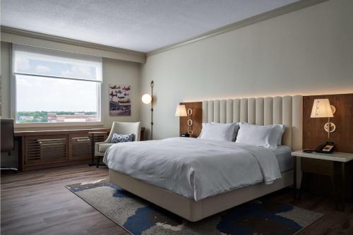 DoubleTree by Hilton Hotel Dallas - Love Field