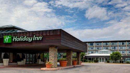 Holiday Inn Toronto Airport East by IHG - Best Hotels with Airport Shuttle Service in Toronto