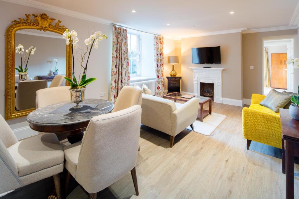 Beech House - Urban Apartments - Best Hotels in Bristol