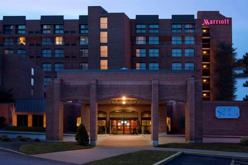 Marriott Providence Downtown - Best Pool Hotels in Rhode Island