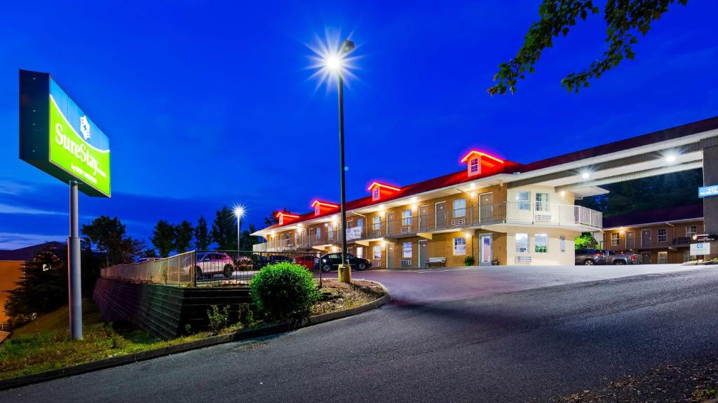Apple Valley Inn Pigeon Forge - Best Hotels in Pigeon Forge, TN
