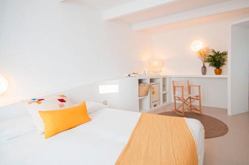 971 Hotel Con Encanto - Affordable Hotels on Menorca