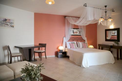 Yalis Hotel