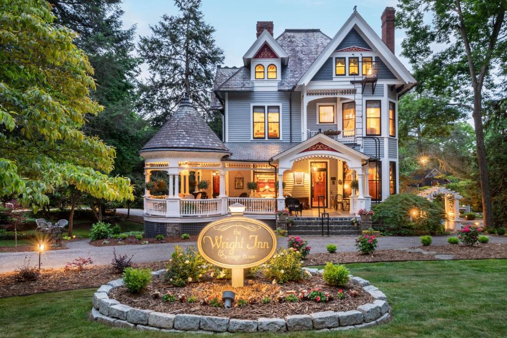 The 1899 Wright Inn & Carriage House - Best Parking Hotels in Asheville, NC